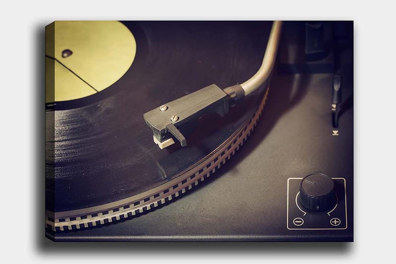 Lærred 70x100 cm - Nærbillede af en pladespiller med en vinylplade og tonearm, Sort / Grå / Gul
