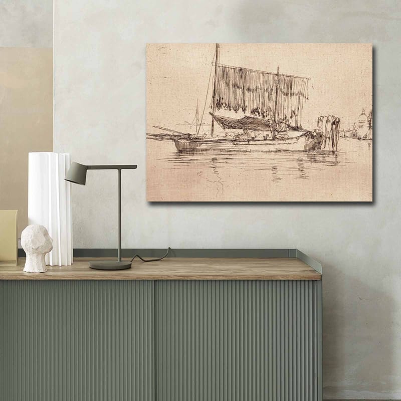 Lærred 70x100 cm - Rolig havnescene med sejlbåde og mennesker ved vandet - Beige / Brun - Boligtilbehør - Billeder & kunst - Billeder på lærred