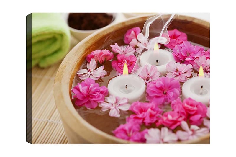 Lærred 70x100 cm - Rolig og afslappende skål med flydende blomster og stearinlys, Lyserød / Hvid / Gul