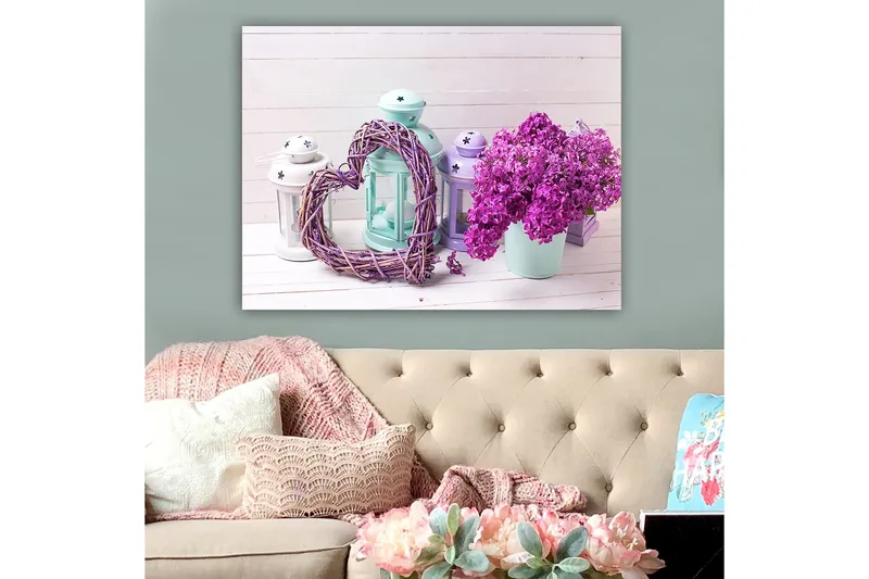 Lærred 70x100 cm - Romantisk komposition med et hjerte af kviste og en potte med lilla blomster, Lilla / Mintgrøn / Hvid