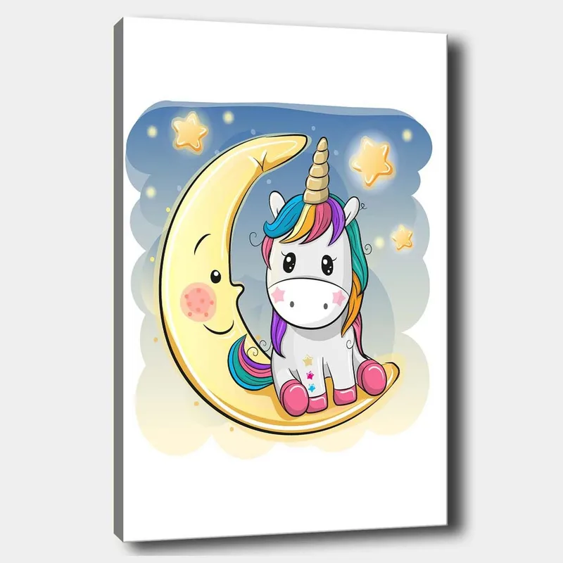 Lærred 70x100 cm - Sød enhjørning siddende på en måne med stjerner i baggrunden, Gul / Lyserød / Blå