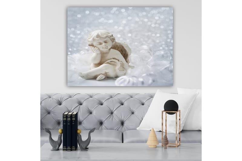 Lærred 70x100 cm - Sød keramisk engel siddende med et tankefuldt udtryk - Hvid / Beige - Boligtilbehør - Billeder & kunst - Billeder på lærred