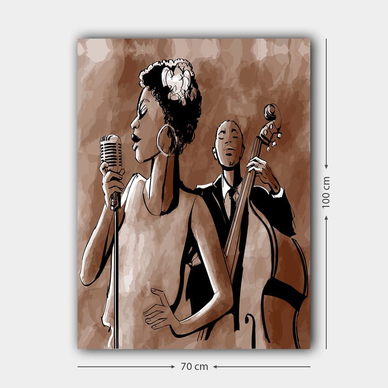 Lærred 70x100 cm - Sanger foran en mikrofon med en bassist i baggrunden - Mørkebrun / Beige / Sort - Boligtilbehør - Billeder & kunst - Billeder på lærred