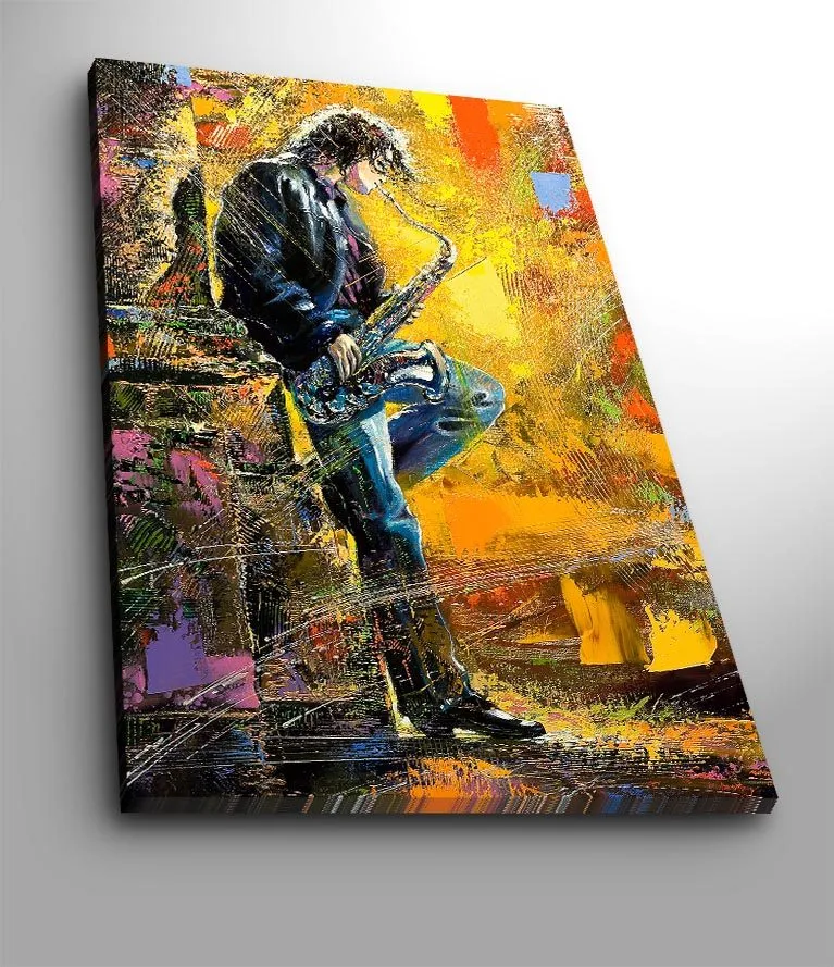 Lærred 70x100 cm - Saxofonist spiller med passion i et farverigt miljø, Gul / Blå / Sort