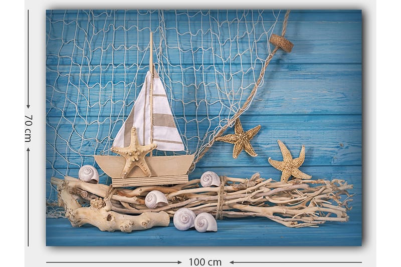 Lærred 70x100 cm - Sejlbåd med stjerneformede søstjerner og skaller på en træbase, mod en blå baggrund - Blå / Beige / Hvid - Boligtilbehør - Billeder & kunst - Billeder på lærred