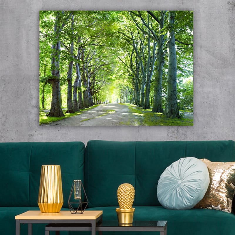 Lærred 70x100 cm - Smuk allé med træer, der skaber en fredelig og indbydende sti - Grøn / Lysegrøn / Brun - Boligtilbehør - Billeder & kunst - Billeder på lærred