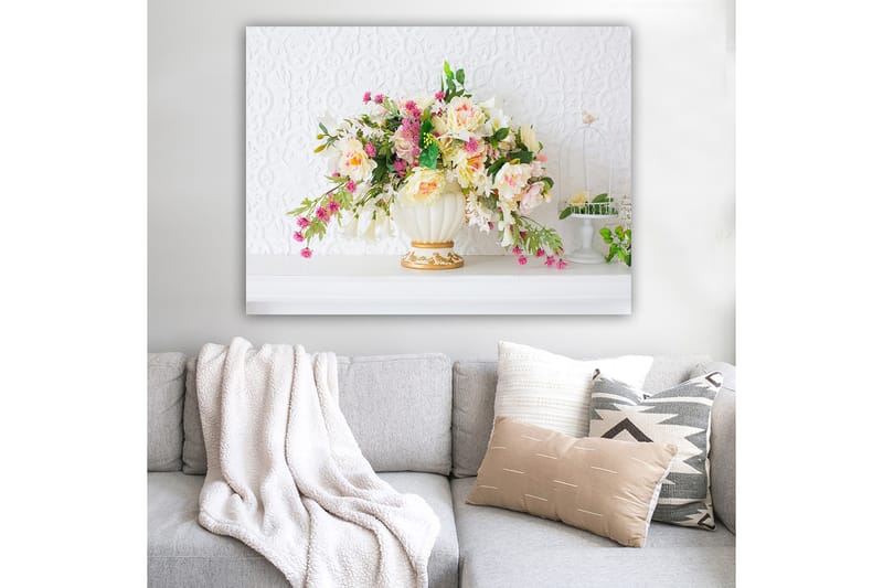 Lærred 70x100 cm - Smuk buket farverige blomster i en elegant vase - Lyserød / Grøn / Creme - Boligtilbehør - Billeder & kunst - Billeder på lærred