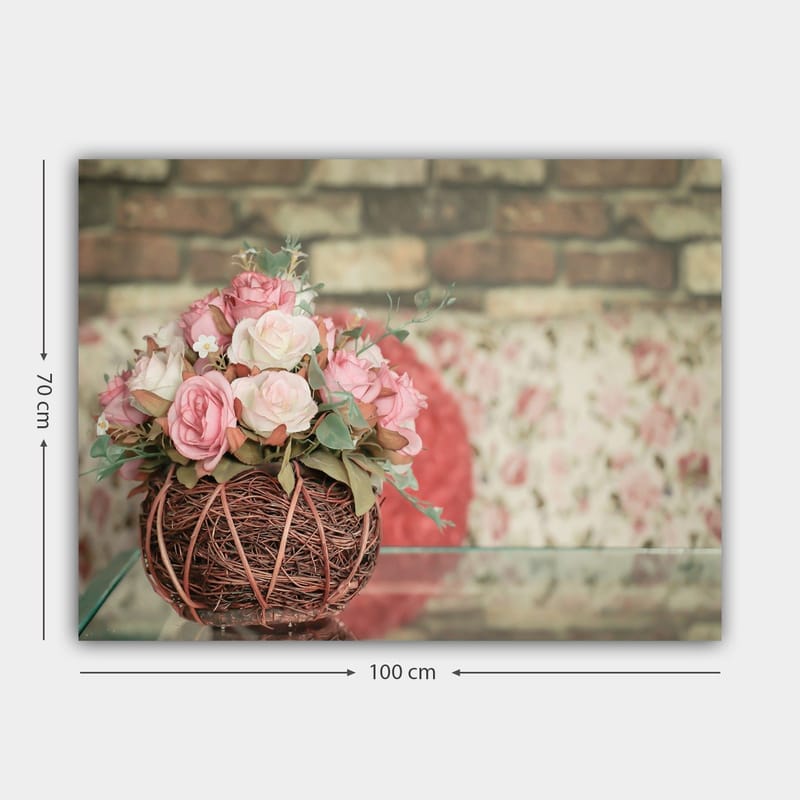 Lærred 70x100 cm - Smuk buket lyserøde roser i en kurv af kviste - Lyserød / Grøn / Brun - Boligtilbehør - Billeder & kunst - Billeder på lærred