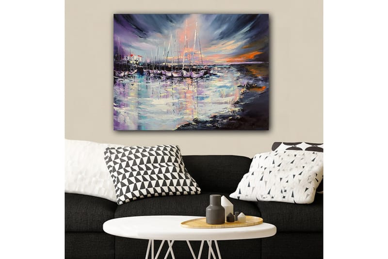 Lærred 70x100 cm - Smuk havn med sejlbåde spejlet i vandet under en farverig solnedgang - Lilla / Blå / Orange - Boligtilbehør - Billeder & kunst - Billeder på lærred