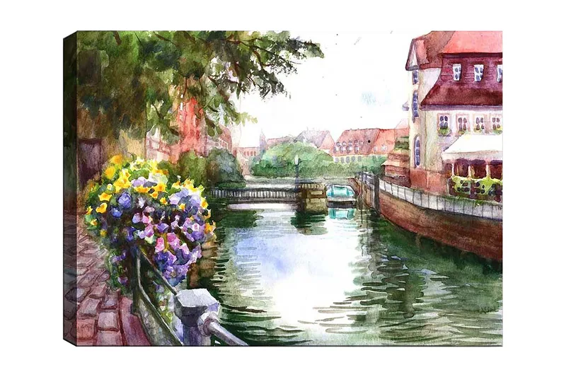 Lærred 70x100 cm - Smuk kanal med blomster i forgrunden og maleriske bygninger i baggrunden, Grøn / Blå / Lilla