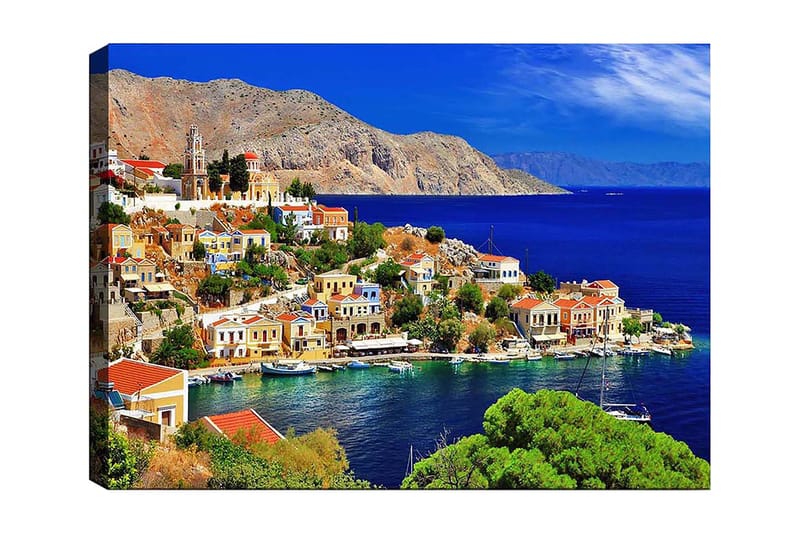 Lærred 70x100 cm - Smuk kystby med farverige huse ved havet og de omkringliggende bjerge, Blå / Grøn / Orange