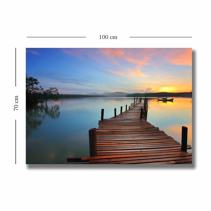 Lærred 70x100 cm - Smuk mole der strækker sig ud over en rolig sø ved solnedgang - Blå / Orange / Brun - Boligtilbehør - Billeder & kunst - Billeder på lærred