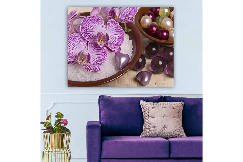 Lærred 70x100 cm - Smukke orkideer i en skål med dekorative elementer - Lilla / Hvid / Lyserød - Boligtilbehør - Billeder & kunst - Billeder på lærred