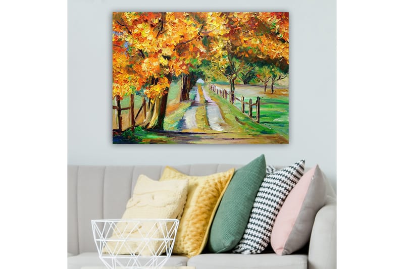Lærred 70x100 cm - Smukt efterårslandskab med farverige træer langs en grusvej - Orange / Grøn / Brun - Boligtilbehør - Billeder & kunst - Billeder på lærred