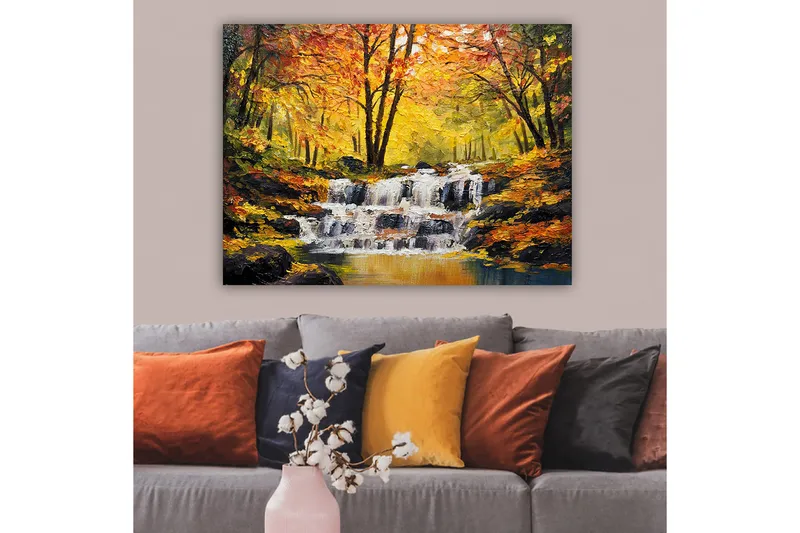 Lærred 70x100 cm - Smukt efterårsscene med et rislende vandfald omgivet af farverige træer i gult og orange - Gul / Orange / Brun - Boligtilbehør - Billeder & kunst - Billeder på lærred