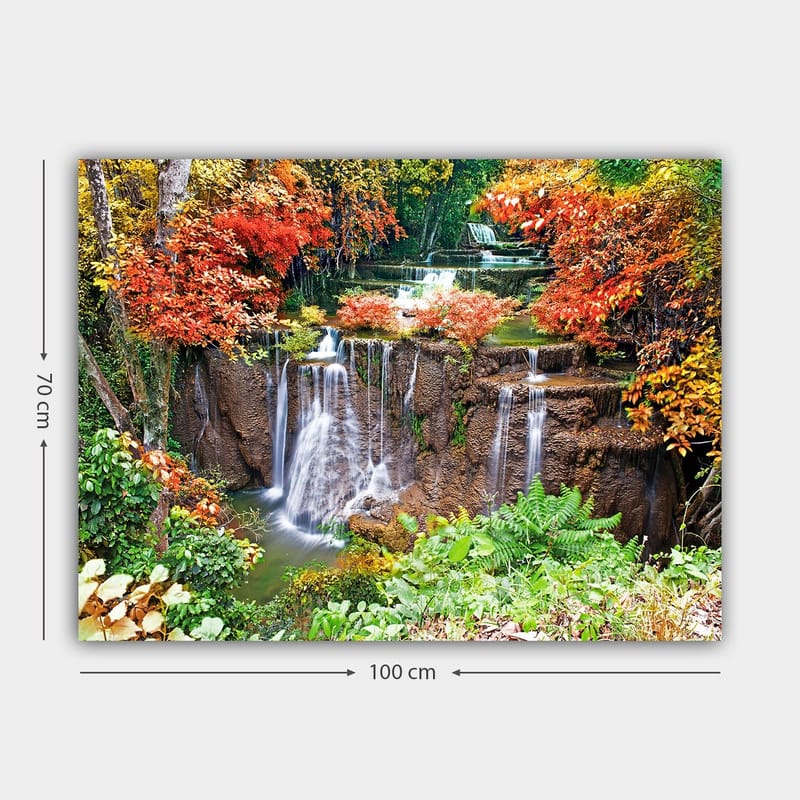 Lærred 70x100 cm - Smukt vandfald omgivet af farverige efterårsblade - Rød / Grøn / Brun - Boligtilbehør - Billeder & kunst - Billeder på lærred