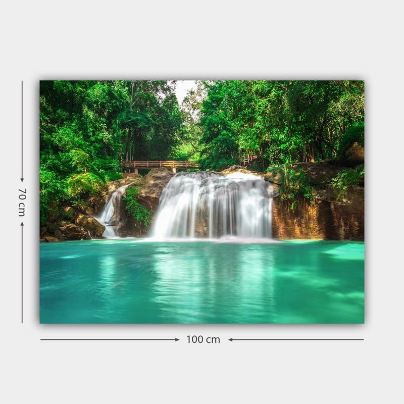 Lærred 70x100 cm - Smukt vandfald omgivet af frodigt grønt - Turkis / Grøn - Boligtilbehør - Billeder & kunst - Billeder på lærred