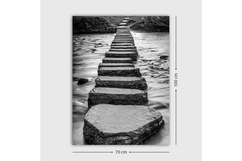 Lærred 70x100 cm - Sort-hvidt billede af sten, der danner en sti hen over vandoverfladen - Sort / Hvid / Grå - Boligtilbehør - Billeder & kunst - Billeder på lærred