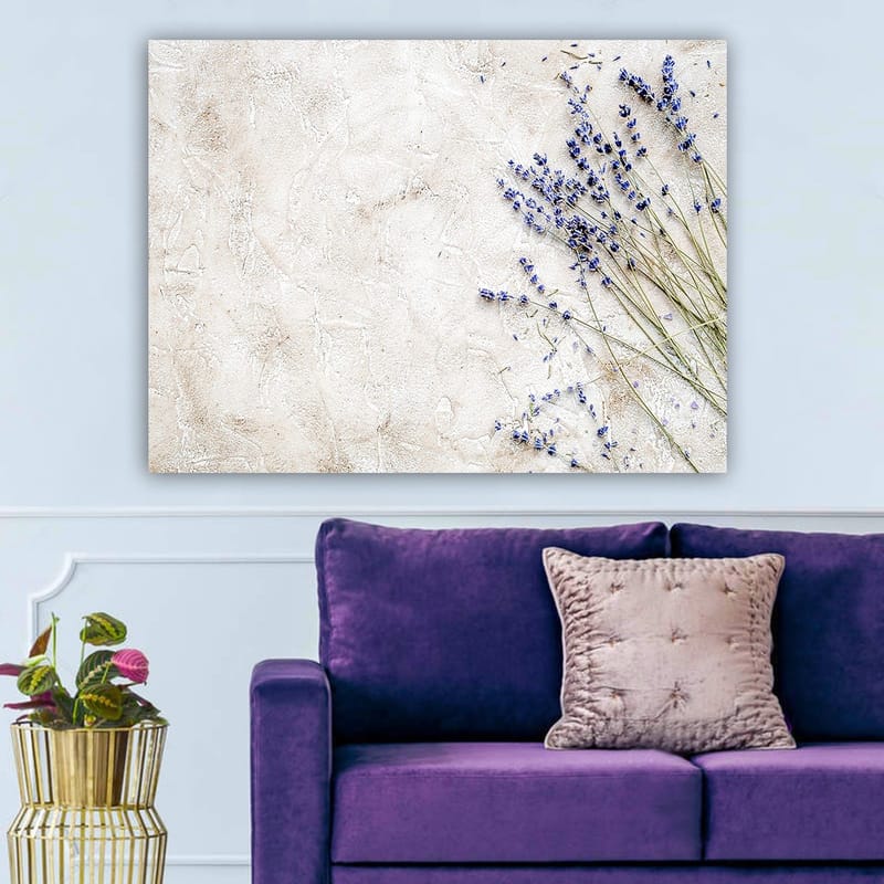 Lærred 70x100 cm - Stilfuld komposition af lavendelblomster på en lys, struktureret baggrund - Lys lilla / Beige - Boligtilbehør - Billeder & kunst - Billeder på lærred