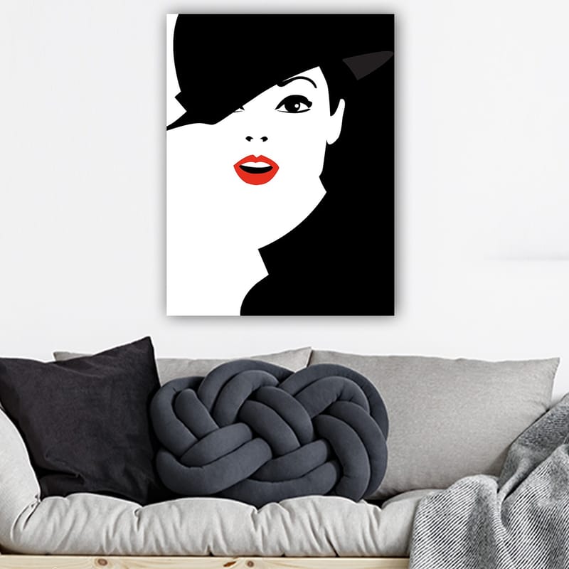 Lærred 70x100 cm - Stiliseret kvinde med sort hat og røde læber, Sort / Hvid / Rød