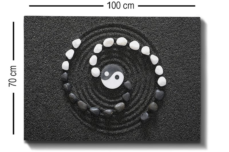 Lærred 70x100 cm - Stiliseret yin-yang-symbol omgivet af sorte og hvide sten i en spiralformet komposition - Sort / Hvid - Boligtilbehør - Billeder & kunst - Billeder på lærred