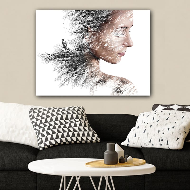 Lærred 70x100 cm - Stiliseret portræt af en kvinde med træer og fugle som en del af hendes silhuet - Sort / Grå / Brun - Boligtilbehør - Billeder & kunst - Billeder på lærred