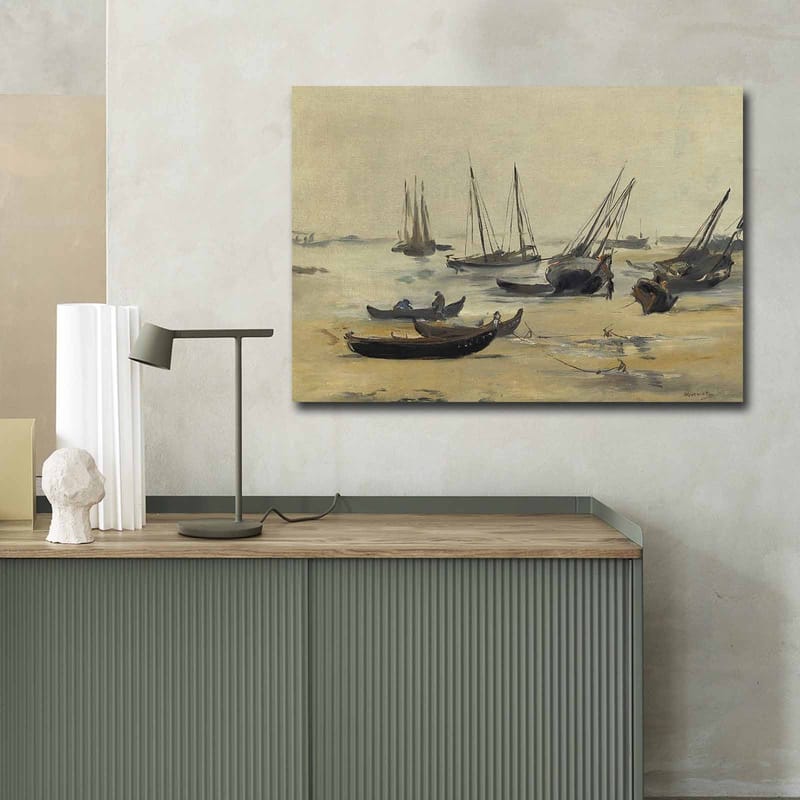 Lærred 70x100 cm - Stille havnescene med sejlbåde forankret i roligt vand - Grå / Beige / Mørkeblå - Boligtilbehør - Billeder & kunst - Billeder på lærred