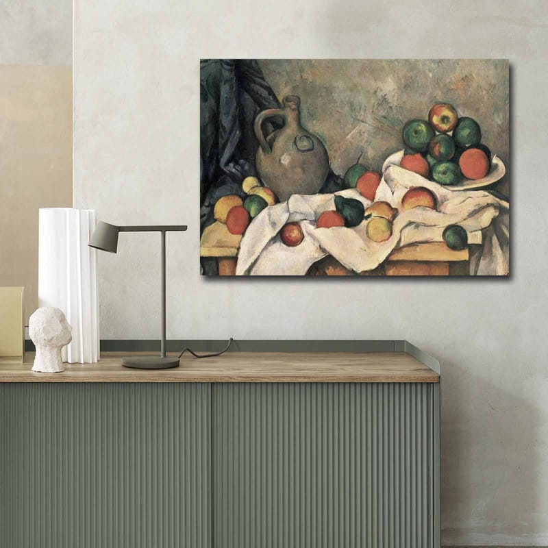 Lærred 70x100 cm - Stilleben med frugter og en keramisk kande på et bord - Grøn / Rød / Beige - Boligtilbehør - Billeder & kunst - Billeder på lærred