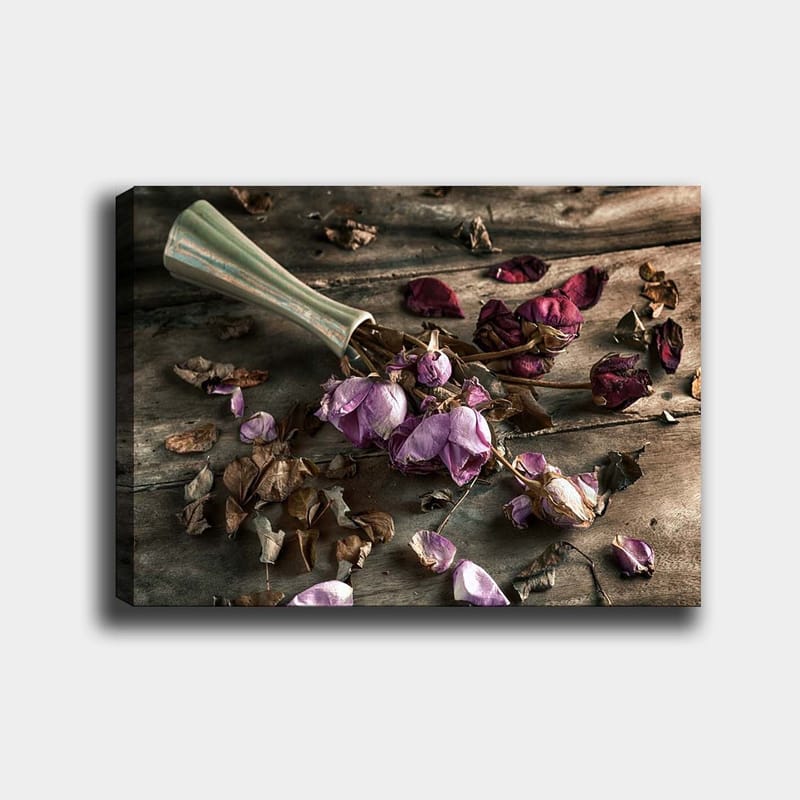 Lærred 70x100 cm - Tørrede roser og blade i en smuk komposition, Lilla / Brun / Grøn