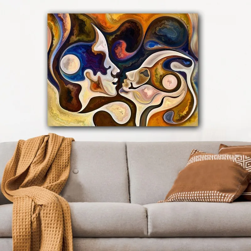 Lærred 70x100 cm - To ansigter mødes i et intimt kys, omgivet af abstrakte former og farver, Mørkeblå / Brun / Beige