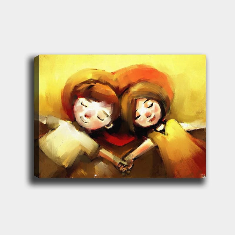 Lærred 70x100 cm - To børn der holder hænder og ligger sammen i en hjerteformet komposition, Gyldengul / Rød / Brun