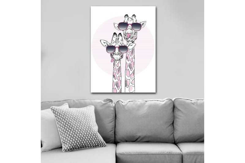 Lærred 70x100 cm - To giraffer med solbriller, der viser en legende og moderne stil - Lyserød / Sort / Hvid - Boligtilbehør - Billeder & kunst - Billeder på lærred