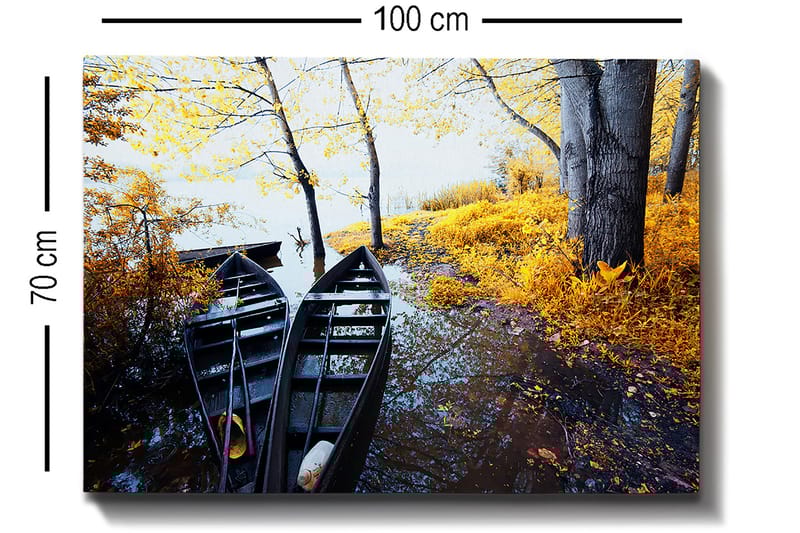 Lærred 70x100 cm - To sorte både ved et gyldent efterårslandskab med træer og spejling i vandet - Sort / Gylden / Blå - Boligtilbehør - Billeder & kunst - Billeder på lærred