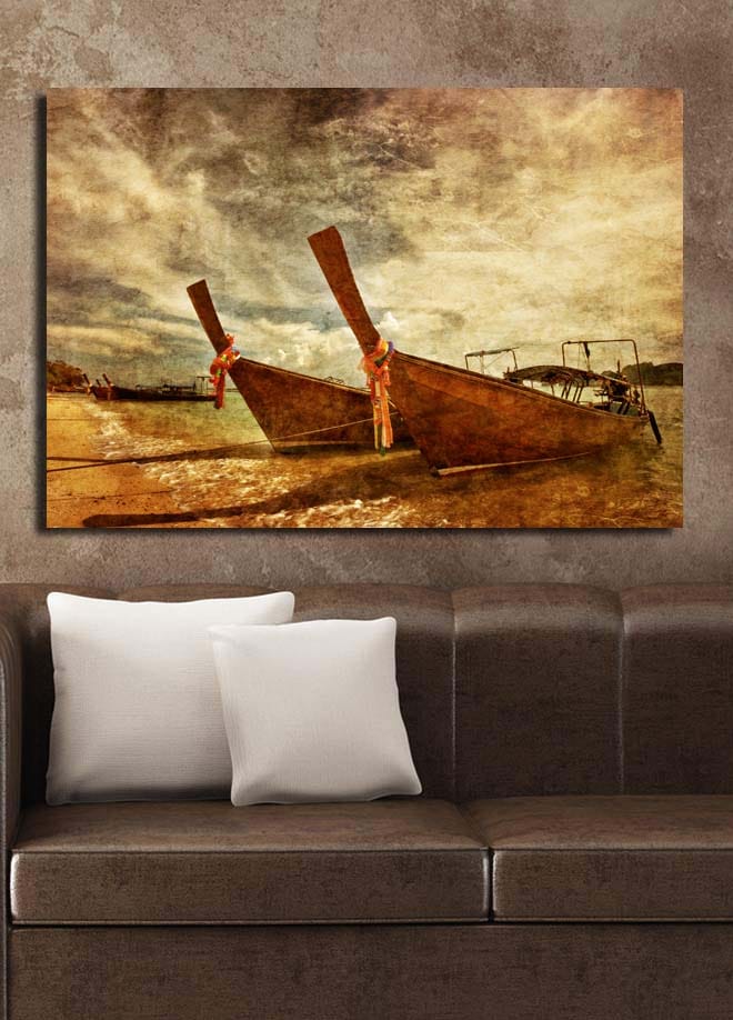 Lærred 70x100 cm - To traditionelle thailandske både på stranden - Brun / Beige / Orange - Boligtilbehør - Billeder & kunst - Billeder på lærred