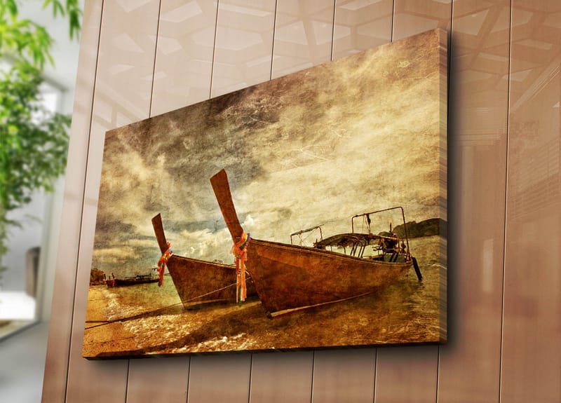 Lærred 70x100 cm - To traditionelle thailandske både på stranden - Brun / Beige / Orange - Boligtilbehør - Billeder & kunst - Billeder på lærred