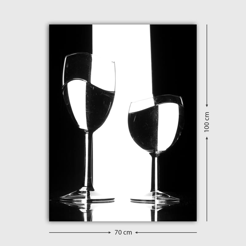 Lærred 70x100 cm - To vinglas med refleksioner og vand i en minimalistisk sort-hvid komposition - Sort / Hvid / Gennemsigtig - Boligtilbehør - Billeder & kunst - Billeder på lærred