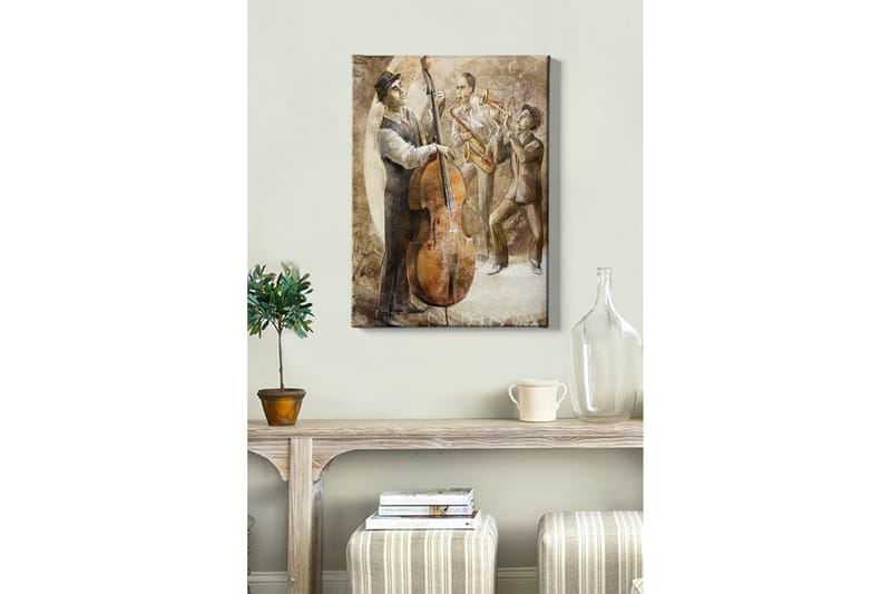 Lærred 70x100 cm - Tre musikere spiller jazz, med en kontrabas i fokus, Brun / Beige / Hvid