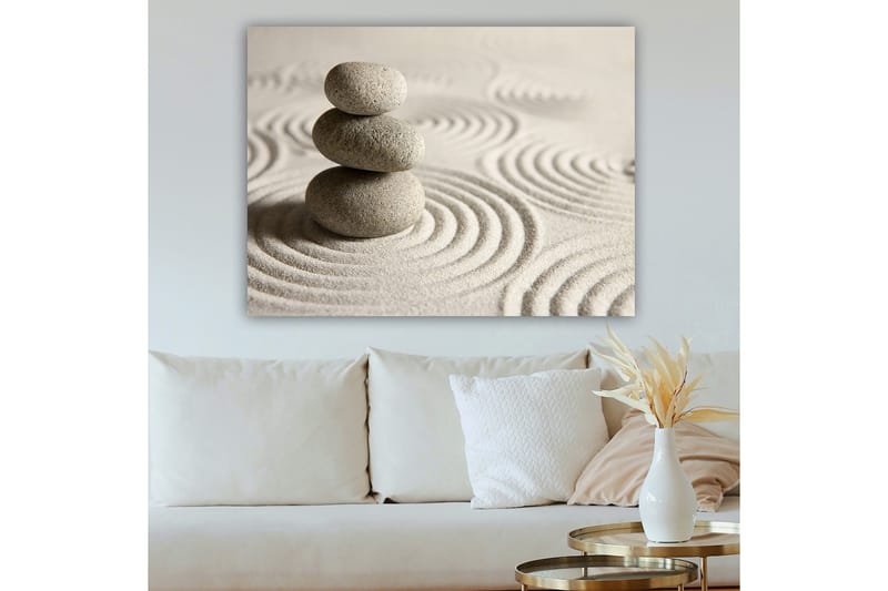 Lærred 70x100 cm - Tre stablede sten på en sandet overflade med bølgede mønstre - Grå / Beige - Boligtilbehør - Billeder & kunst - Billeder på lærred