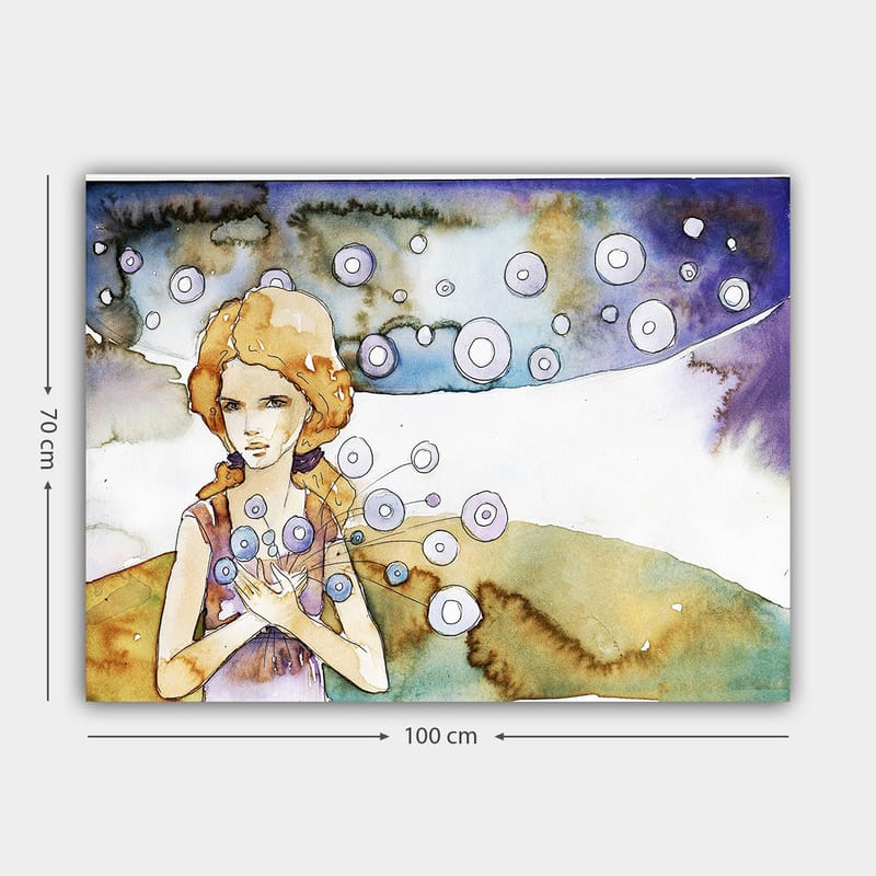 Lærred 70x100 cm - Ung kvinde holder en buket cirkulære blomster i et drømmeagtigt landskab - Lyseblå / Beige / Lilla - Boligtilbehør - Billeder & kunst - Billeder på lærred