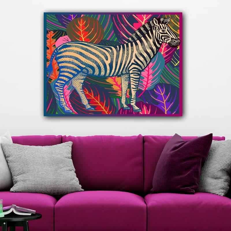 Lærred 70x100 cm - Zebra omgivet af farverige blade og mønstre - Beige / Sort / Lyserød - Boligtilbehør - Billeder & kunst - Billeder på lærred