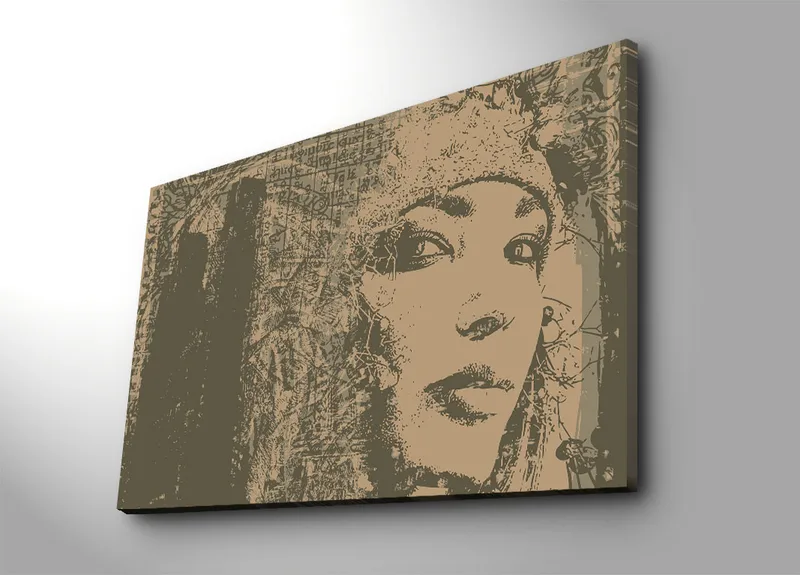 Lærred 70x100 cm - Portræt af en kvinde med et mystisk og udtryksfuldt blik - Beige / Brun - Boligtilbehør - Billeder & kunst - Billeder på lærred
