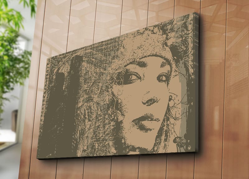 Lærred 70x100 cm - Portræt af en kvinde med et mystisk og udtryksfuldt blik - Beige / Brun - Boligtilbehør - Billeder & kunst - Billeder på lærred