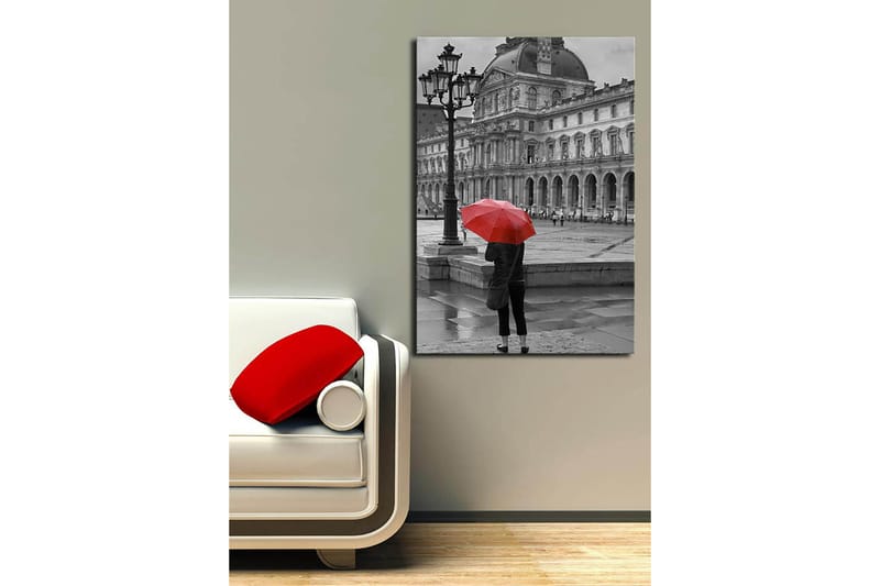 Lærred 70x100 cm - Person stående med en rød paraply i et regnfuldt bymiljø foran en historisk bygning - Rød / Sort - Boligtilbehør - Billeder & kunst - Billeder på lærred