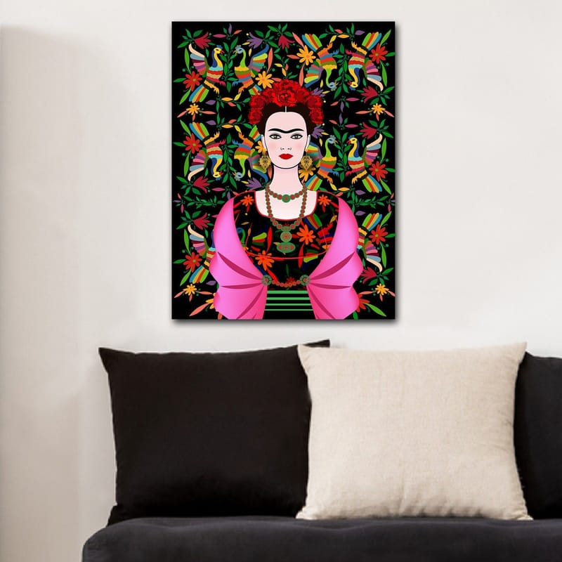 Lærred 70x100 cm - Portræt af en kvinde med traditionelle mexicanske elementer og farverig baggrund - Rød / Grøn / Sort - Boligtilbehør - Billeder & kunst - Billeder på lærred
