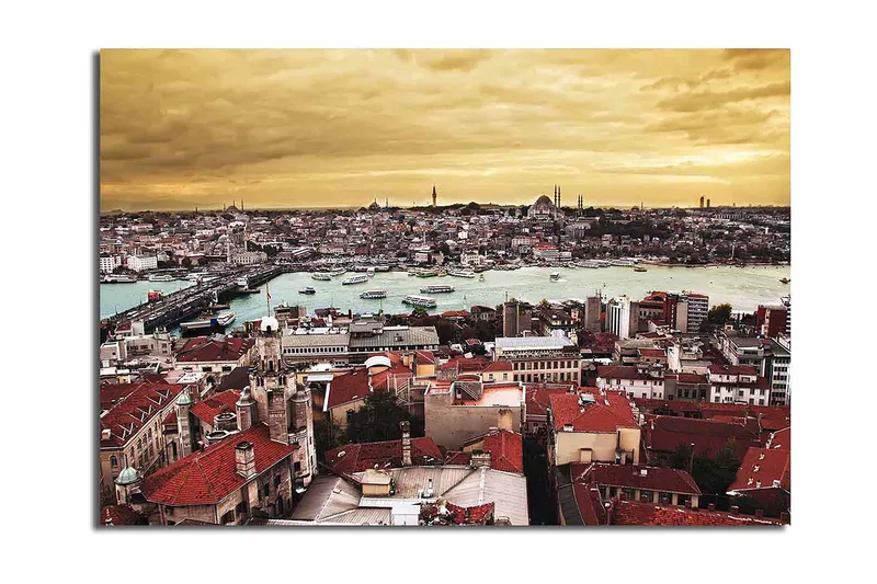 Lærred 70x100 cm - Panoramaudsigt over Istanbul med tegltage og en glitrende vandoverflade, Rød / Turkis / Guld
