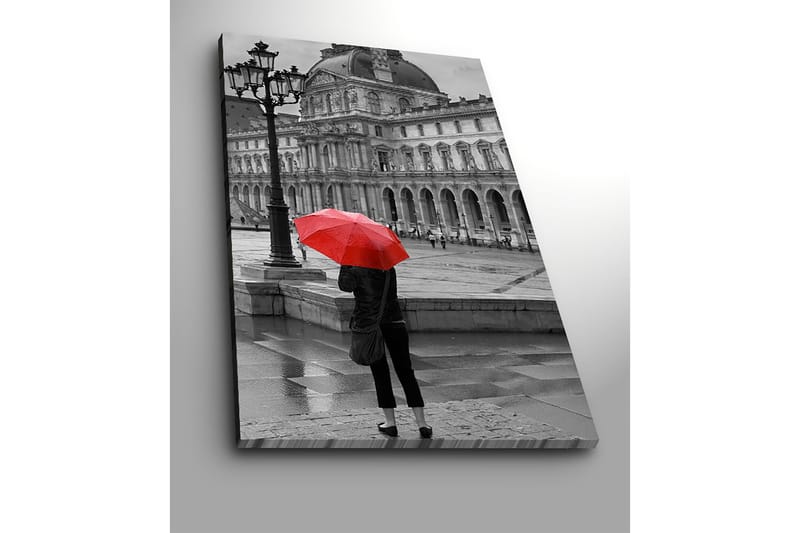 Lærred 70x100 cm - Person stående med en rød paraply i et regnfuldt bymiljø foran en historisk bygning - Rød / Sort - Boligtilbehør - Billeder & kunst - Billeder på lærred