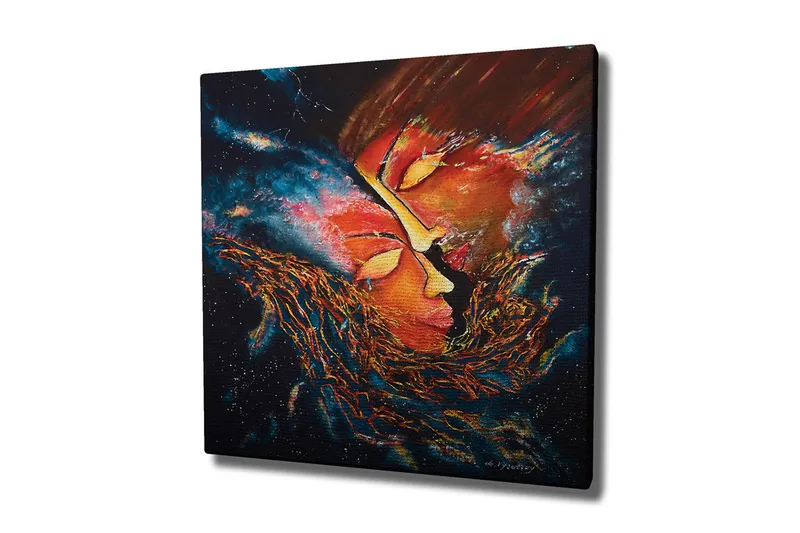 Lærredsbillede - Abstrakt komposition med ansigter, der smelter sammen i en kosmisk setting, Rød / Orange / Sort