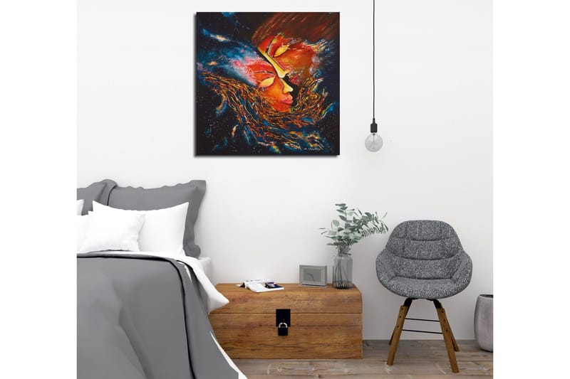 Lærredsbillede - Abstrakt komposition med ansigter, der smelter sammen i en kosmisk setting - Rød / Orange / Sort - Boligtilbehør - Billeder & kunst - Billeder på lærred
