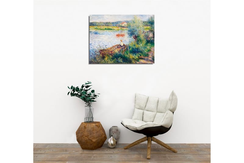 Lærredsbillede - Afslappende scene ved en sø med en person i en båd og omkringliggende grønne områder - Grøn / Blå / Beige - Boligtilbehør - Billeder & kunst - Billeder på lærred