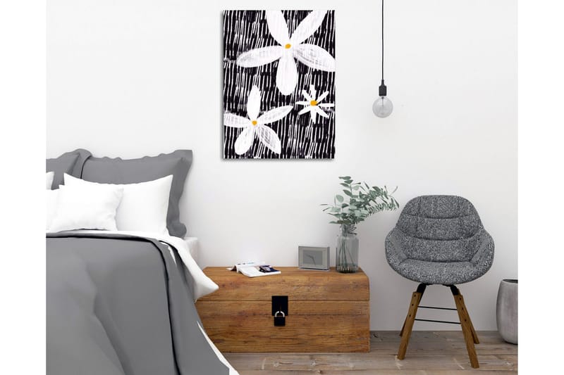 Lærredsbillede - Blomster i hvidt og gult mod en sort baggrund - Hvid / Sort / Gul - Boligtilbehør - Billeder & kunst - Billeder på lærred